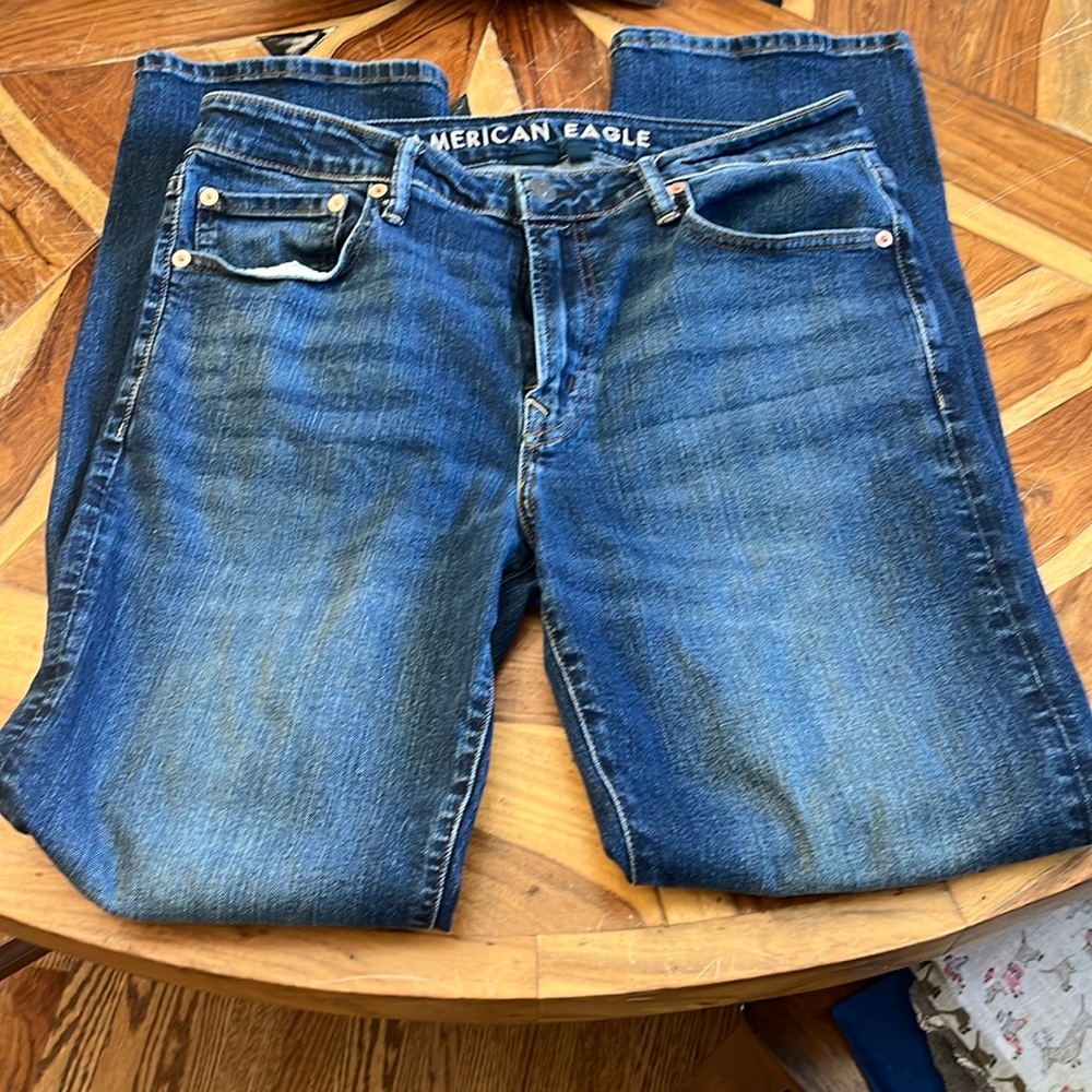 Men’s American Eagle Original Boot Cut Jeans 34x34; barely worn- looks brand new